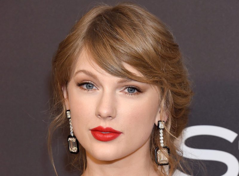 10 Hollywood Celebrities With The Most Beautiful Smile